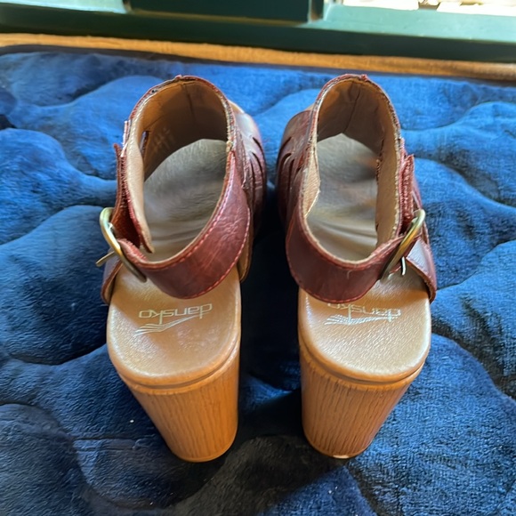 Dansko high heeled clogs 8/38 like new - Picture 5 of 10